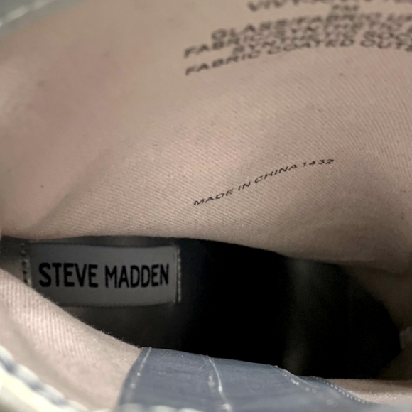 NWOB Steve Madden Vivy Rhinestone Pointed Clear Flared Heel Booties size 7 - Picture 8 of 12